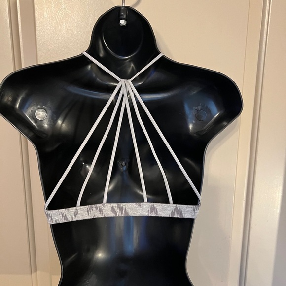 Gorgeous VS Bralette XS Excellent Condition - Picture 3 of 5